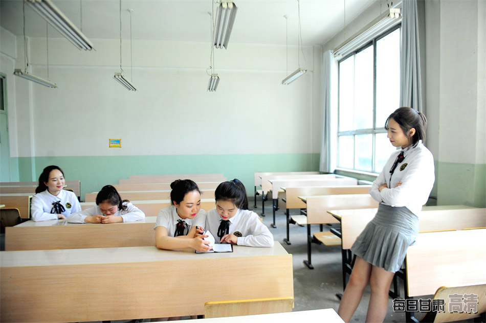 2018毕业季｜学霸女生宿舍４人考上研究生